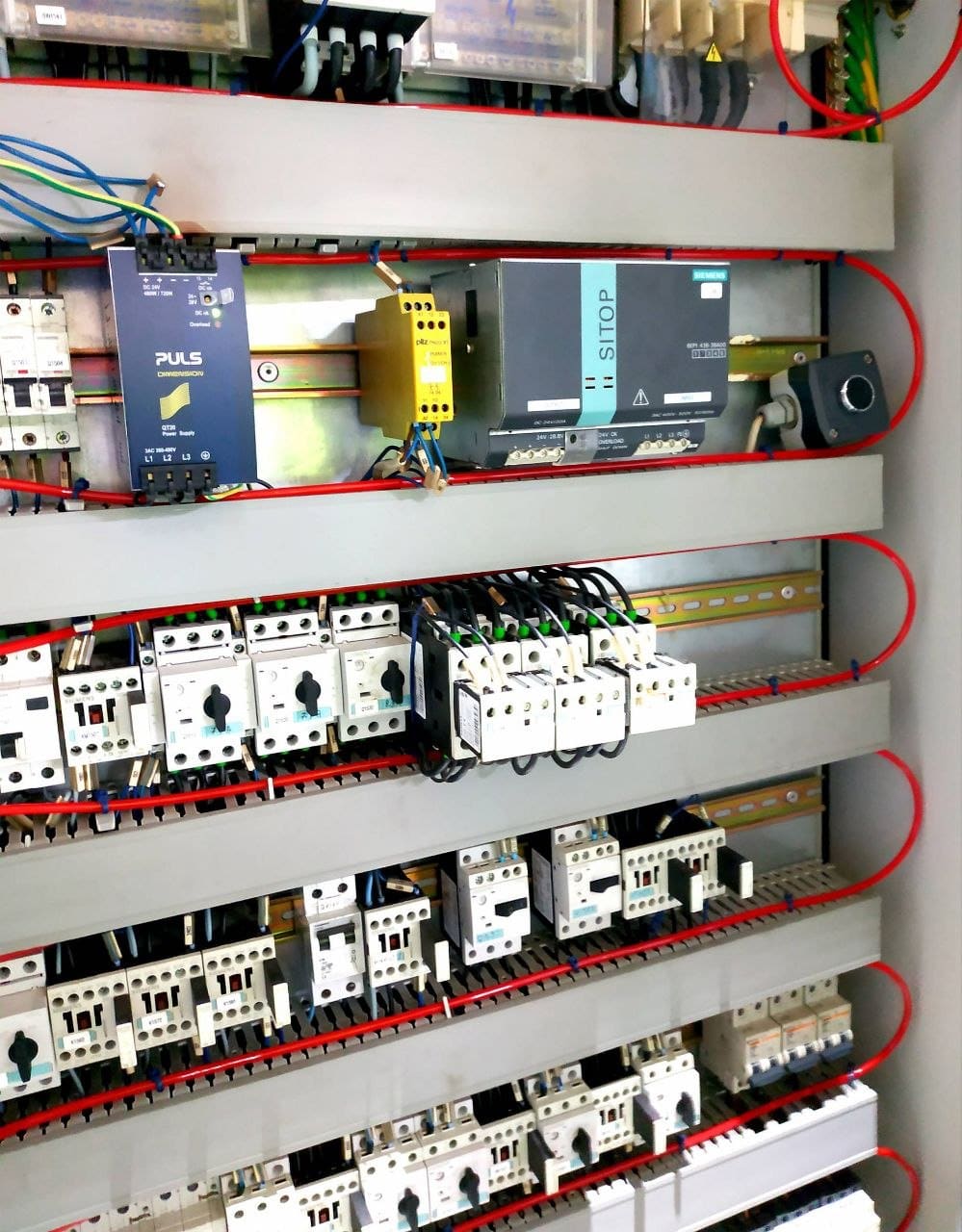 Détection Réflex O Feu au plus près des composants électriques